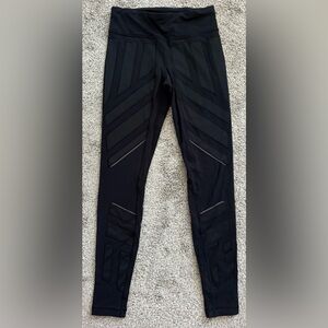 Lululemon Athletica Flurry Fighter Lined Moto Tight Leggings, size 6 Black
